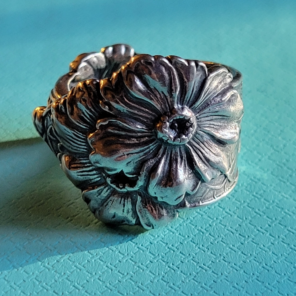 Antique Vintage Wild Prarie Roses Spoon Ring in Sterling Silver
